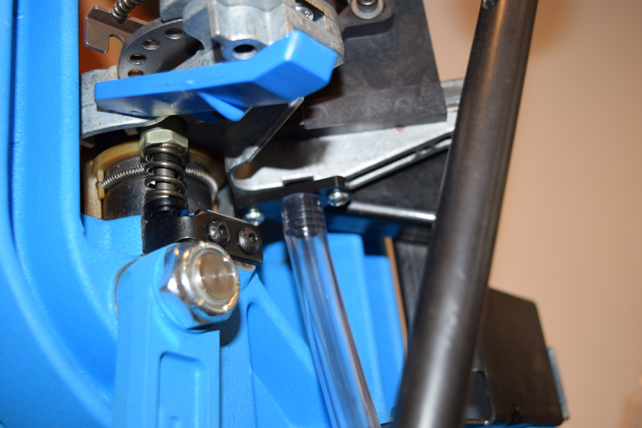Dillon XL 650 / 750 Primer Output Tube Assembly - vývod vypichnutých zápaliek 2