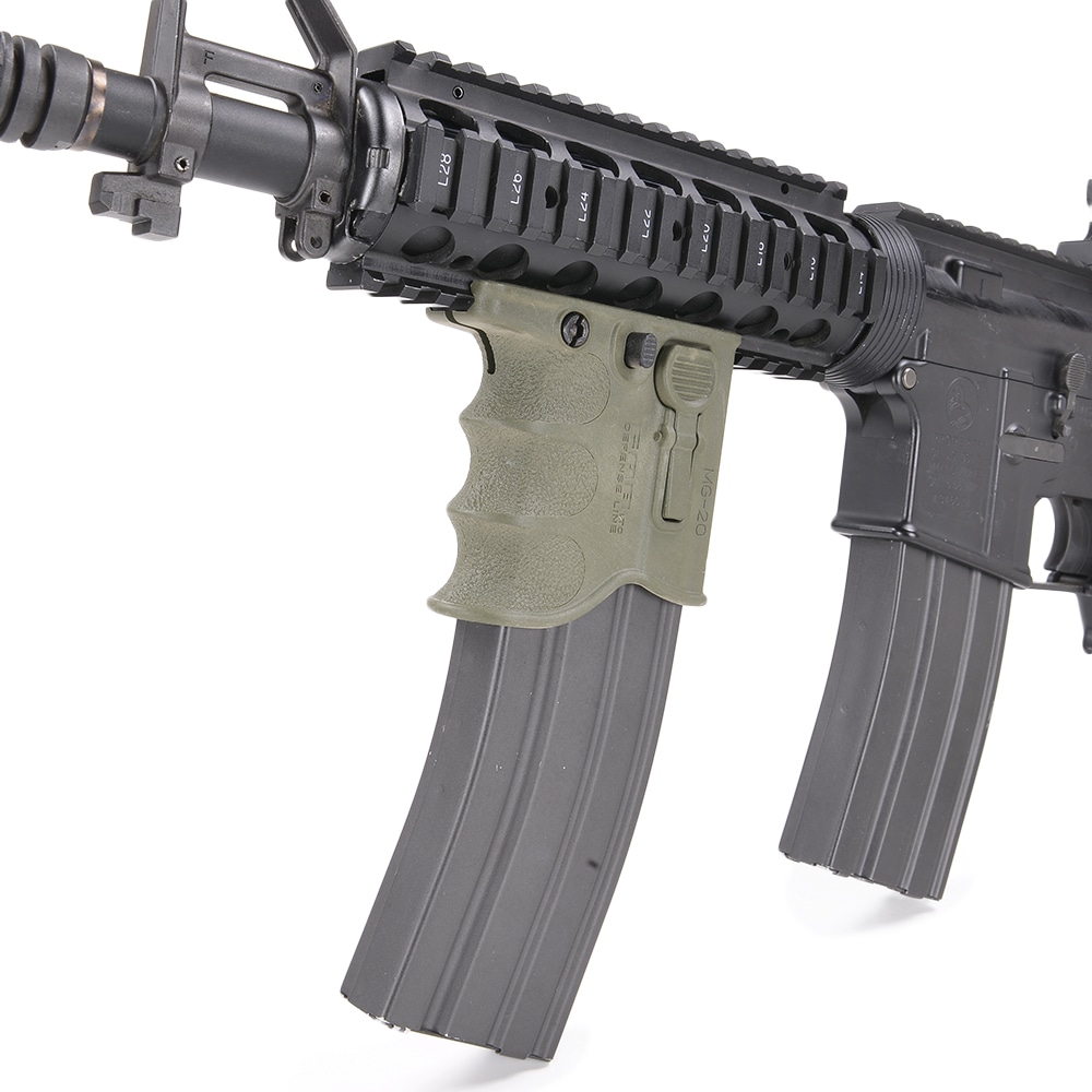 Kompatibilná predná rukoväť a držiak náhradného zásobníku AR15 FAB MG-20 zelená 4