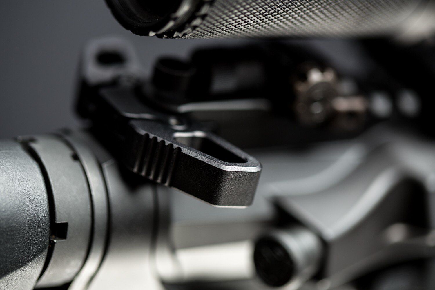Radian Raptor Obojstranná nabíjacia páka AR15 2
