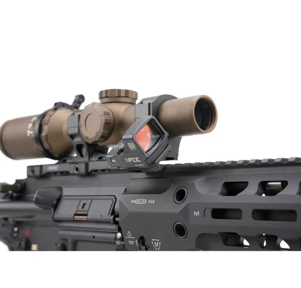 Strike Industries 45-Stupňová montáž 4