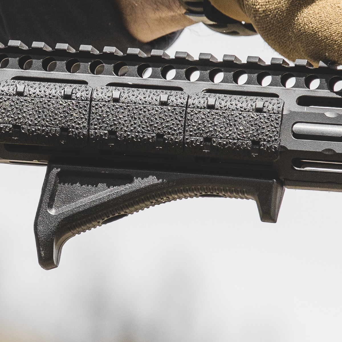 Magpul Predná rukoväť M-LOK AFG čierna 2